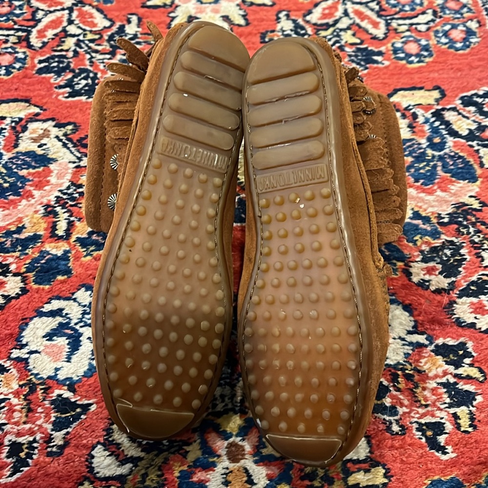 Minnetonka Double Fringe Side Zip Boot Size 7 - image 6